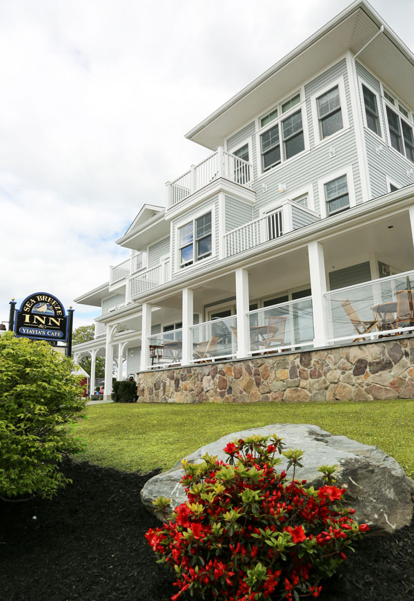 Exterior The Sea Breeze Inn